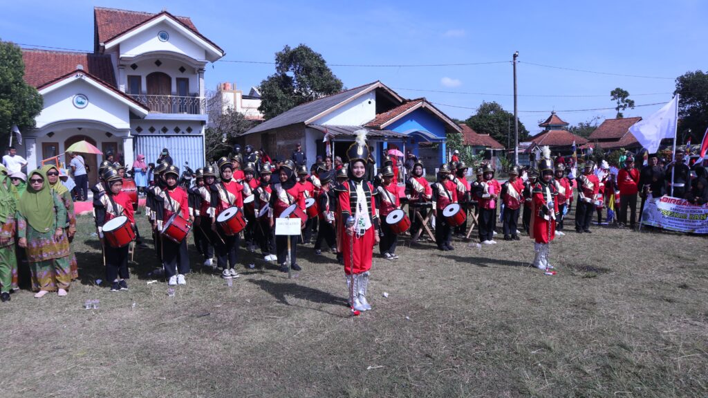 Karnaval dan Lomba Kreativitas Warga: Meriahkan HUT ke-79 RI di Desa Kuripan Kidul