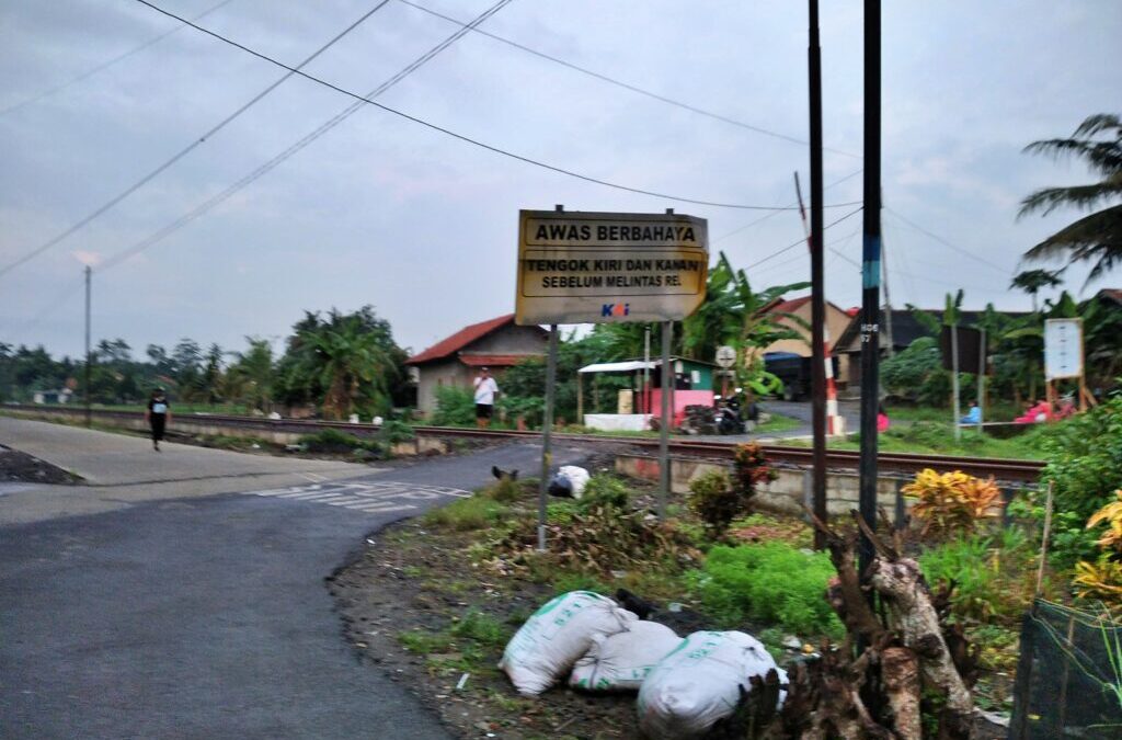 Sosialisasi Penutupan Perlintasan Sebidang JPL 3B di Kawasan Dusun Dukuh dan Penatusan Desa Kuripan Kidul