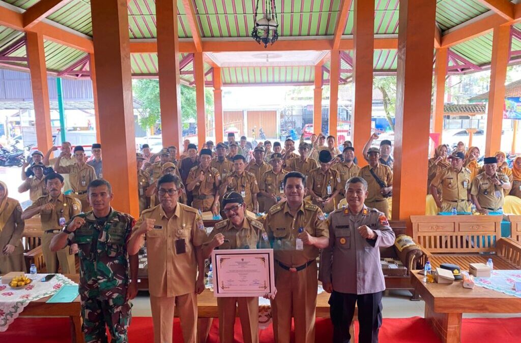 Pencanangan Pembangunan Zona Integritas Menuju Desa Anti Korupsi di Desa Kuripan Kidul